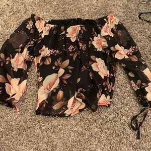 American eagle Off the shoulder floral blouse
